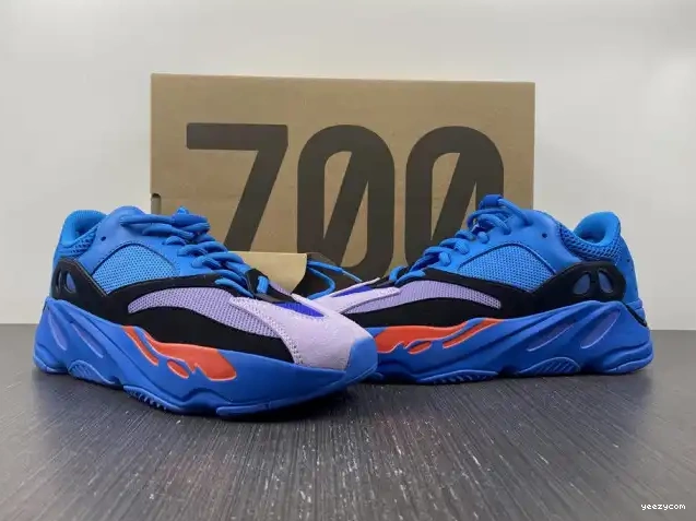 YEEZY HI-RES HP6674 700 BOOST BLUE ADIDAS 0510